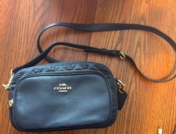 Coach - Picture 1 of 8